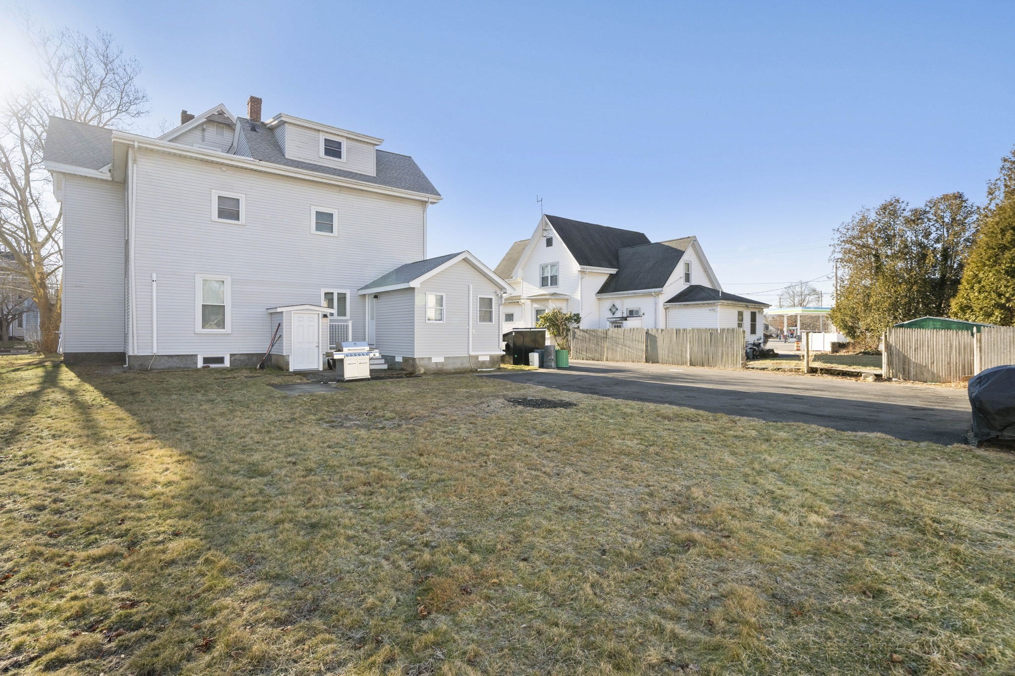 218 South Ave Property Photo 5
