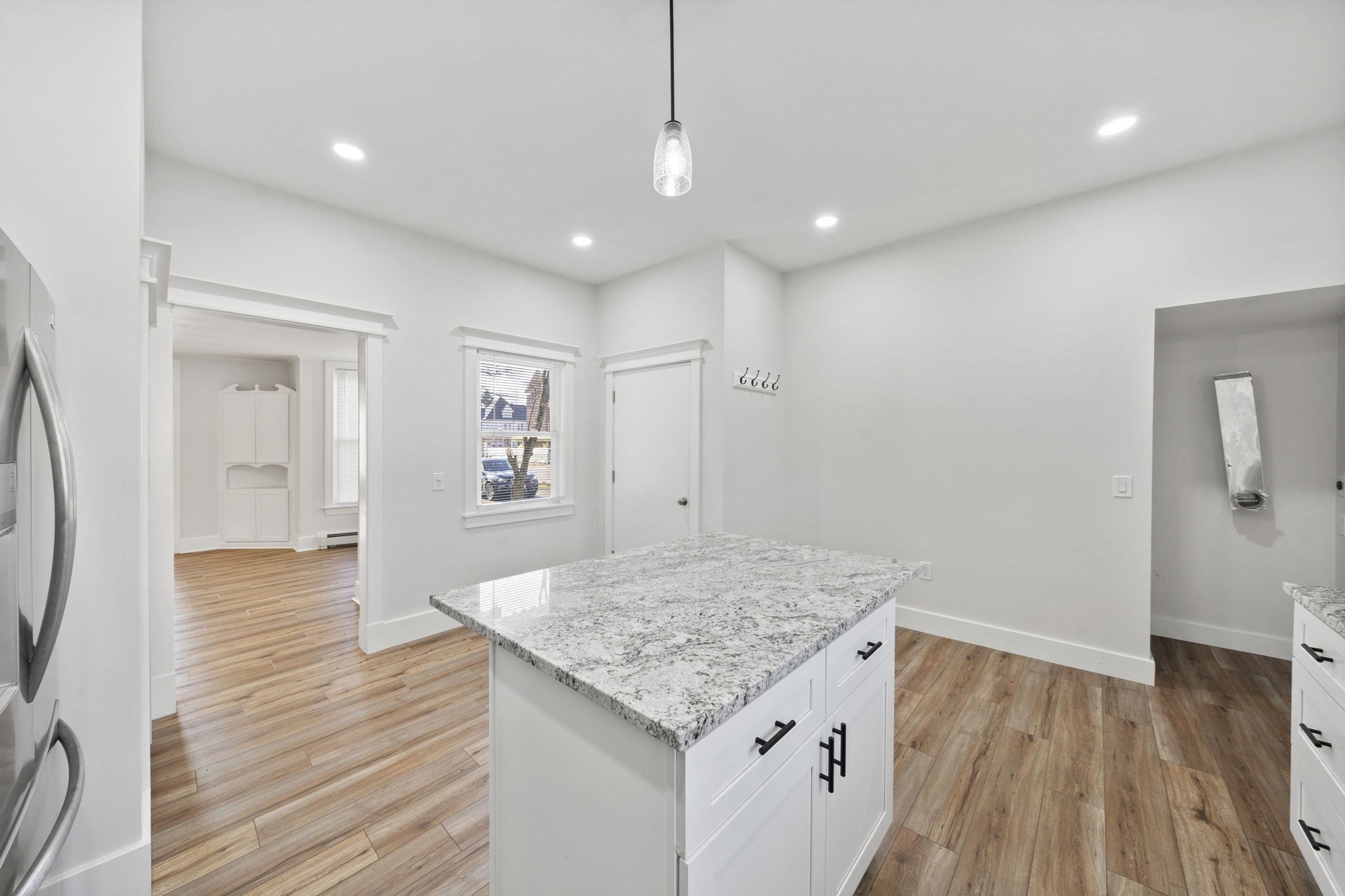218 South Ave Property Photo 8