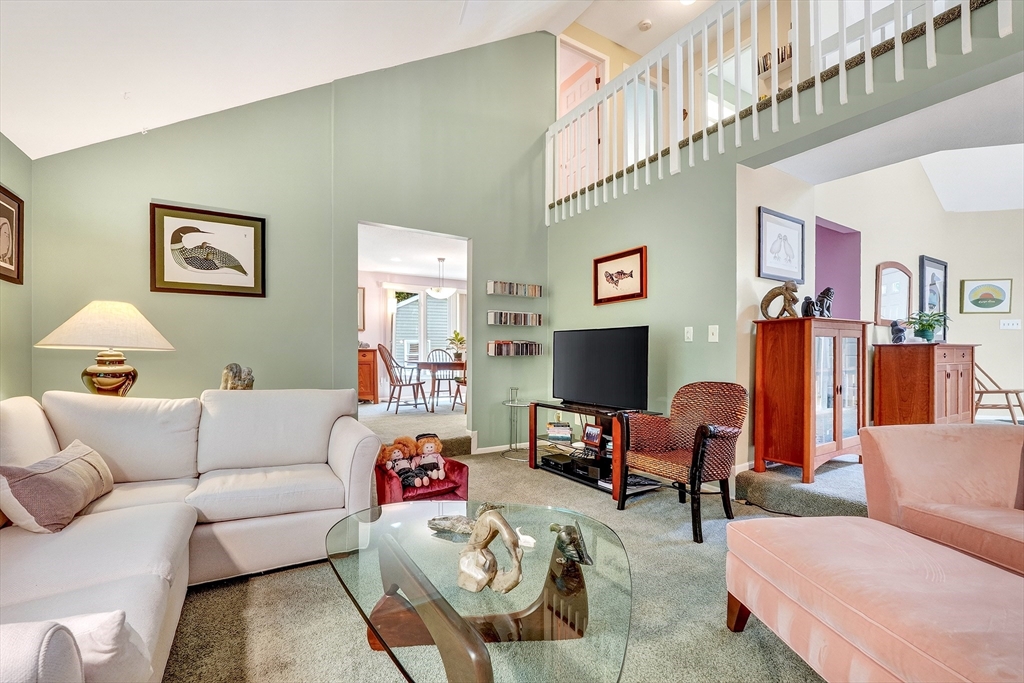 8 Pilgrim Drive # A Property Photo 6