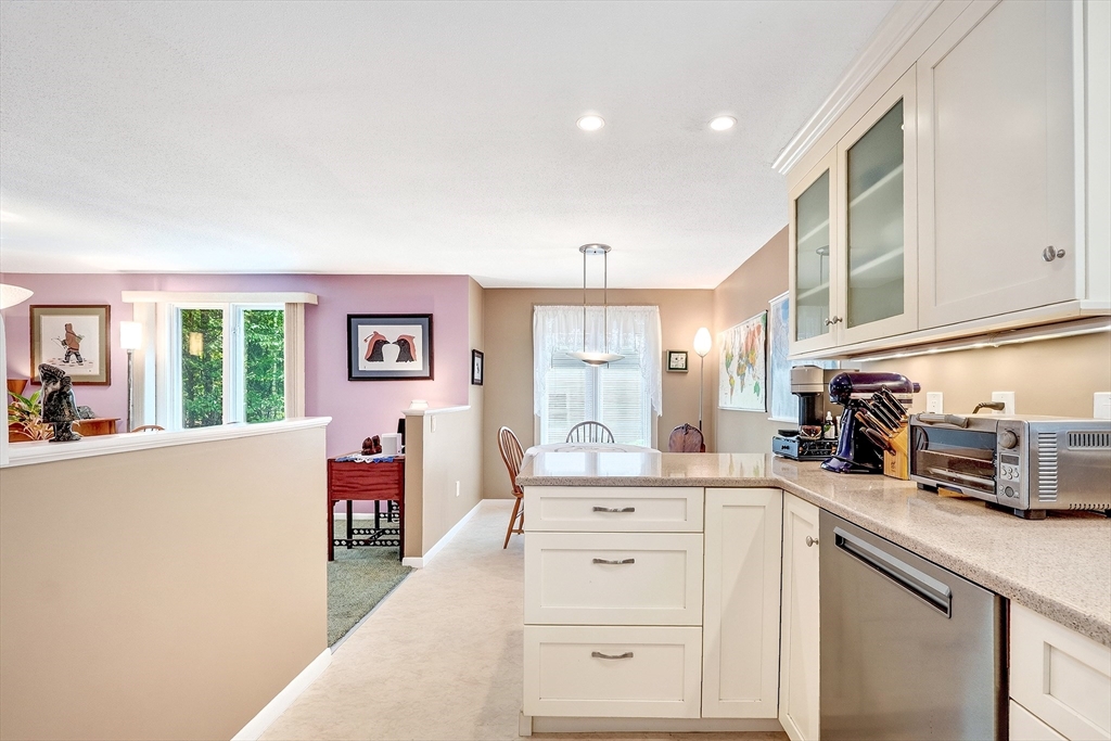 8 Pilgrim Drive # A Property Photo 11
