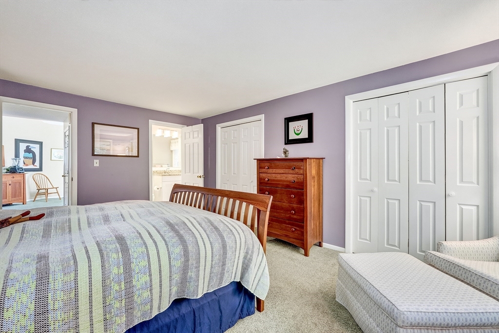 8 Pilgrim Drive # A Property Photo 13
