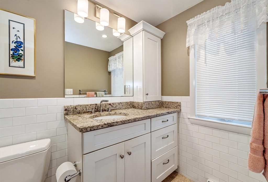 8 Pilgrim Drive # A Property Photo 14