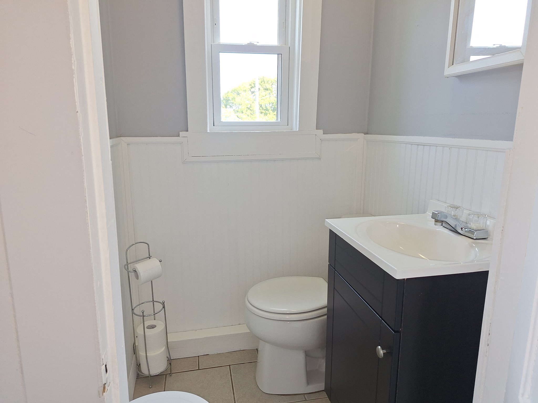 407 Clarendon St Property Photo 24