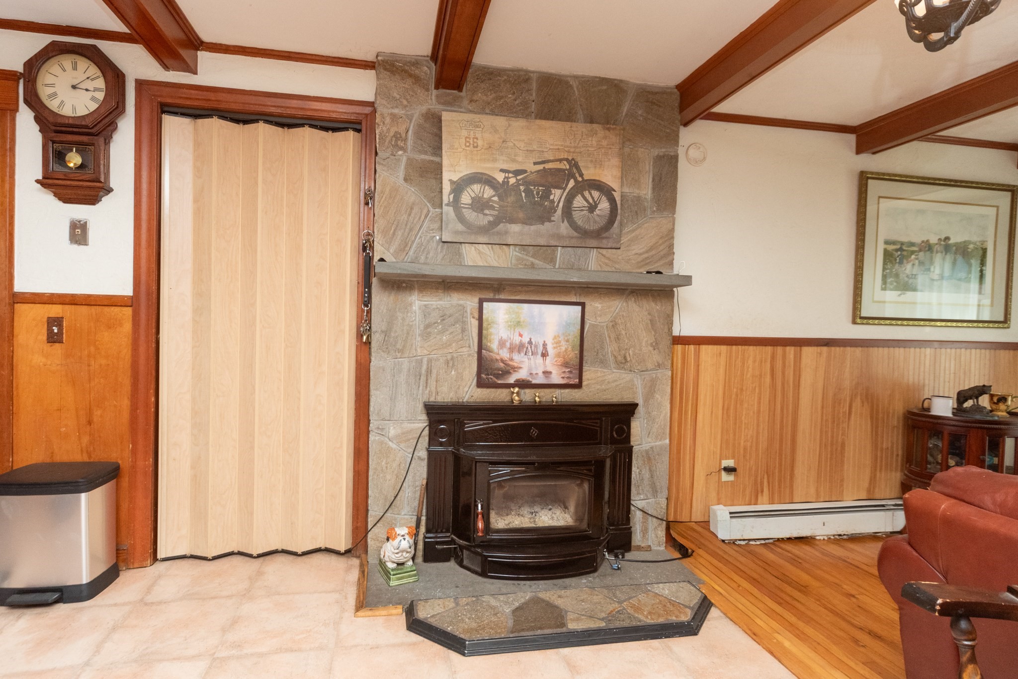 28 Highland St Property Photo 6