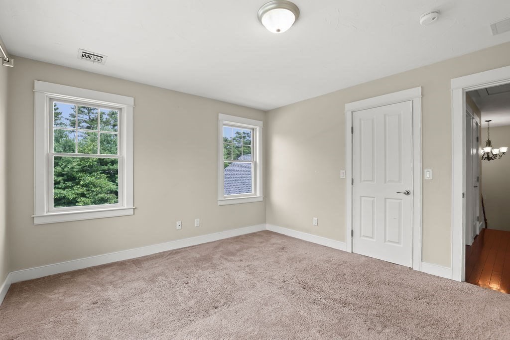 10 Pond Edge Trl Property Photo 34