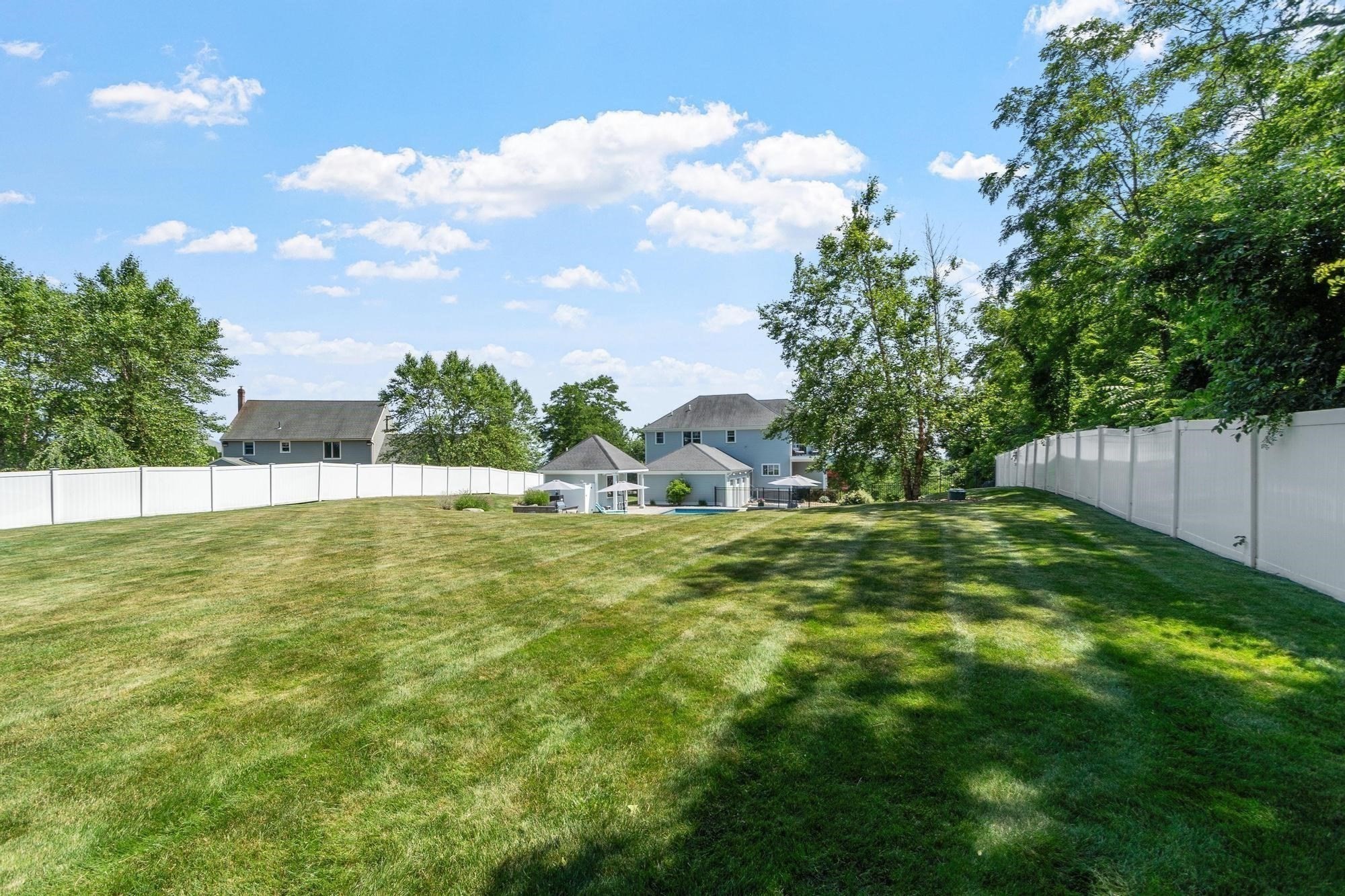 7 Bridle Spur Ln Property Photo 42