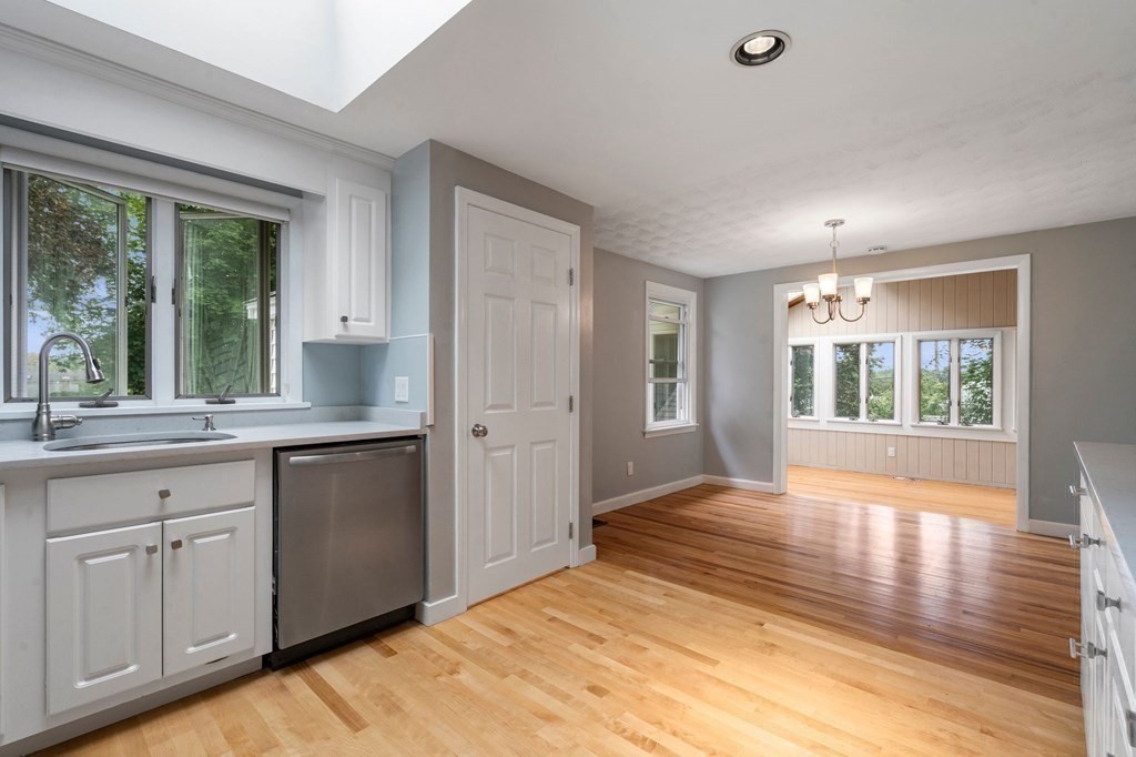 15 Temple Rd. Property Photo 4