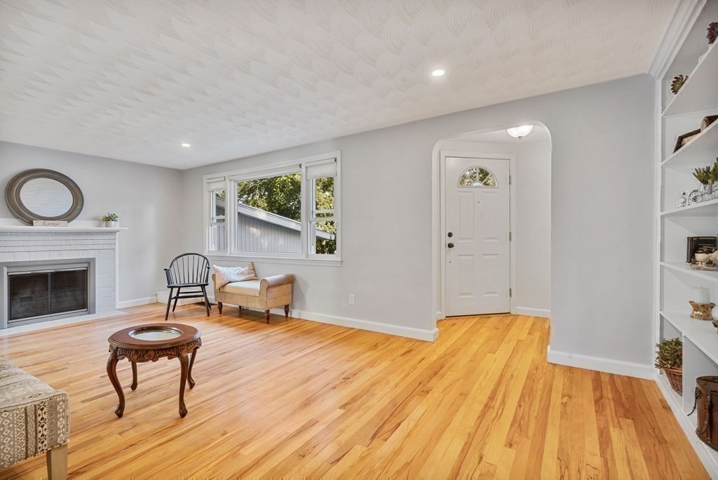 15 Temple Rd. Property Photo 9