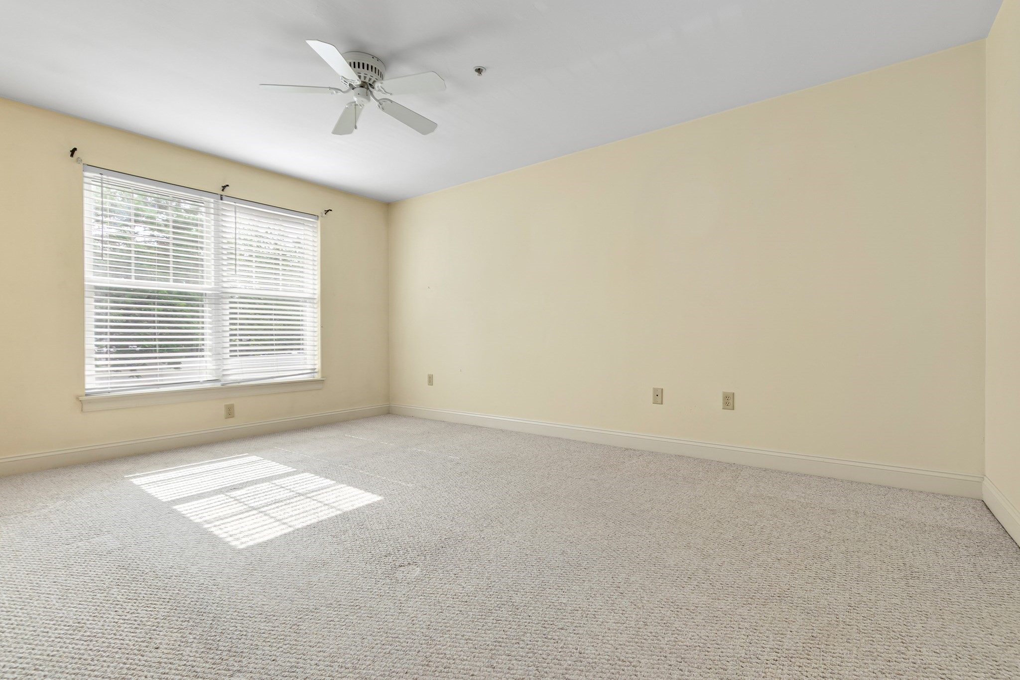 135 Beach Rd. # 217 Property Photo 5