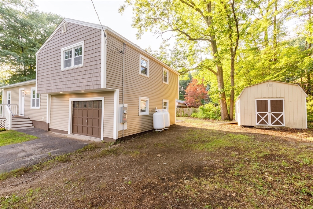 22 Lakeside Ave Property Photo 3
