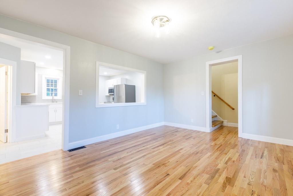 22 Lakeside Ave Property Photo 5