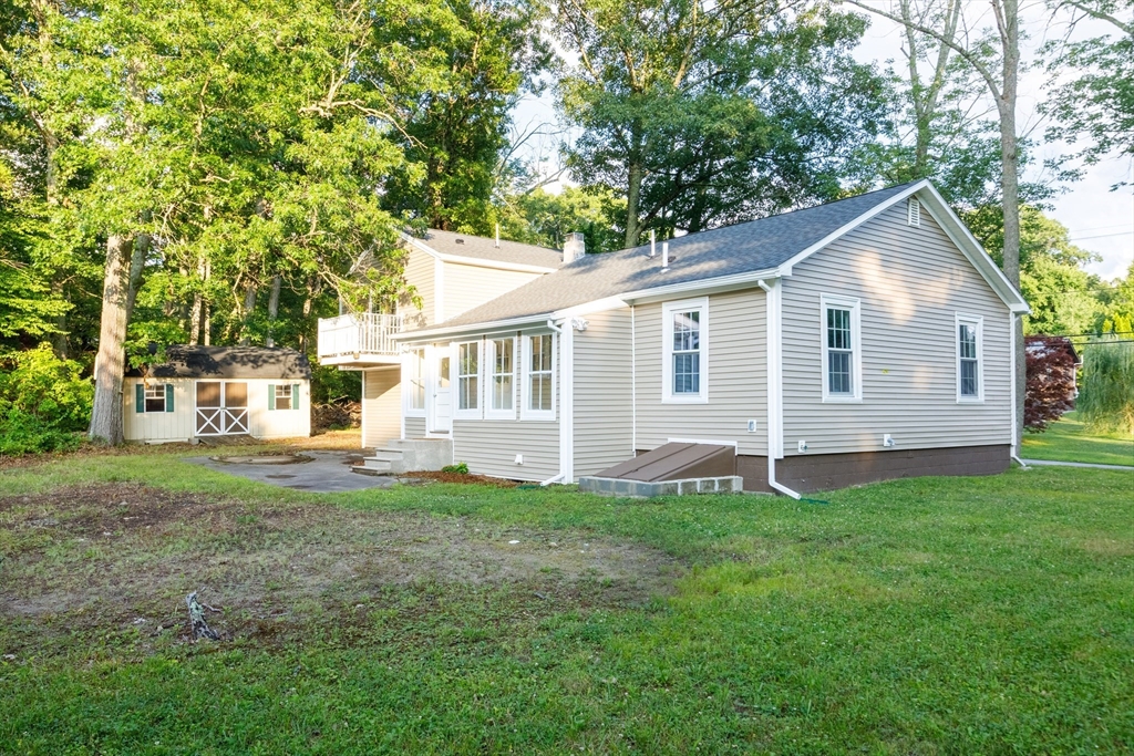 22 Lakeside Ave Property Photo 20