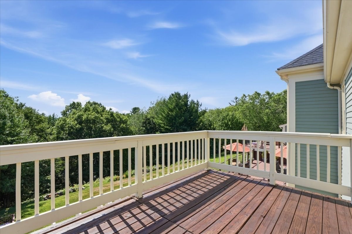 104 Pokanoket Ln Property Photo 23