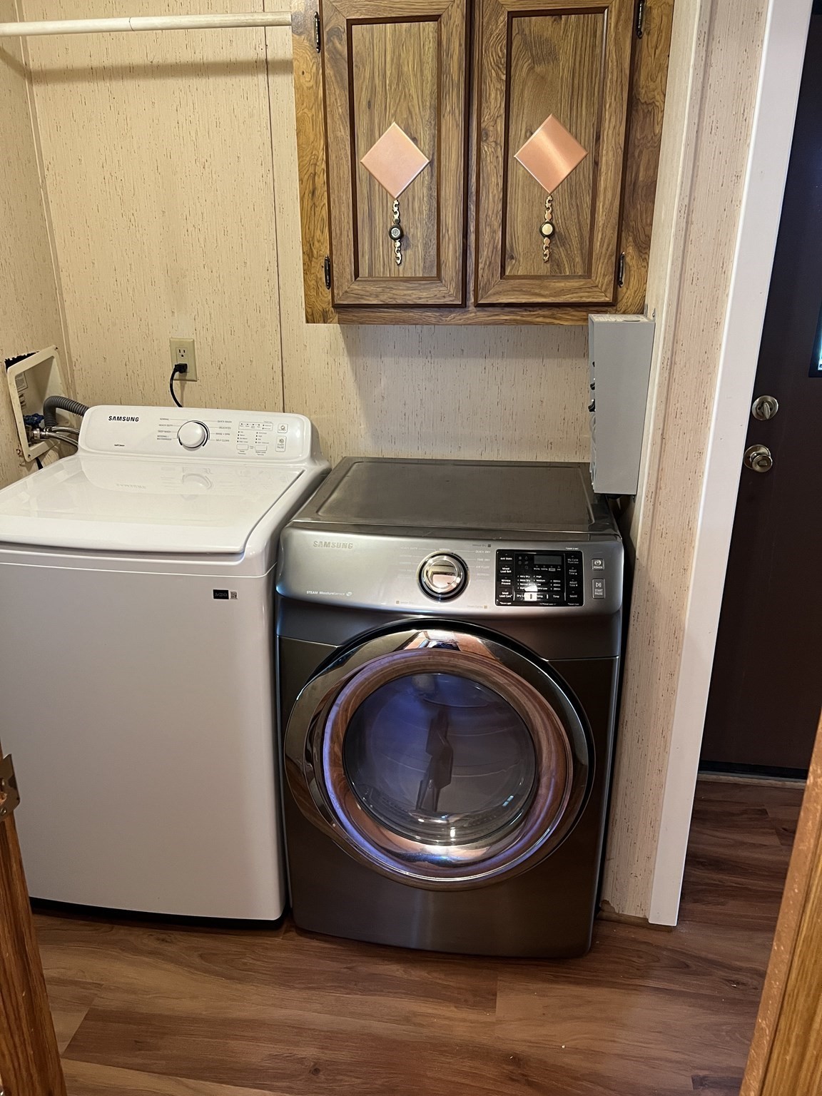 224 Park Circle Property Photo 8
