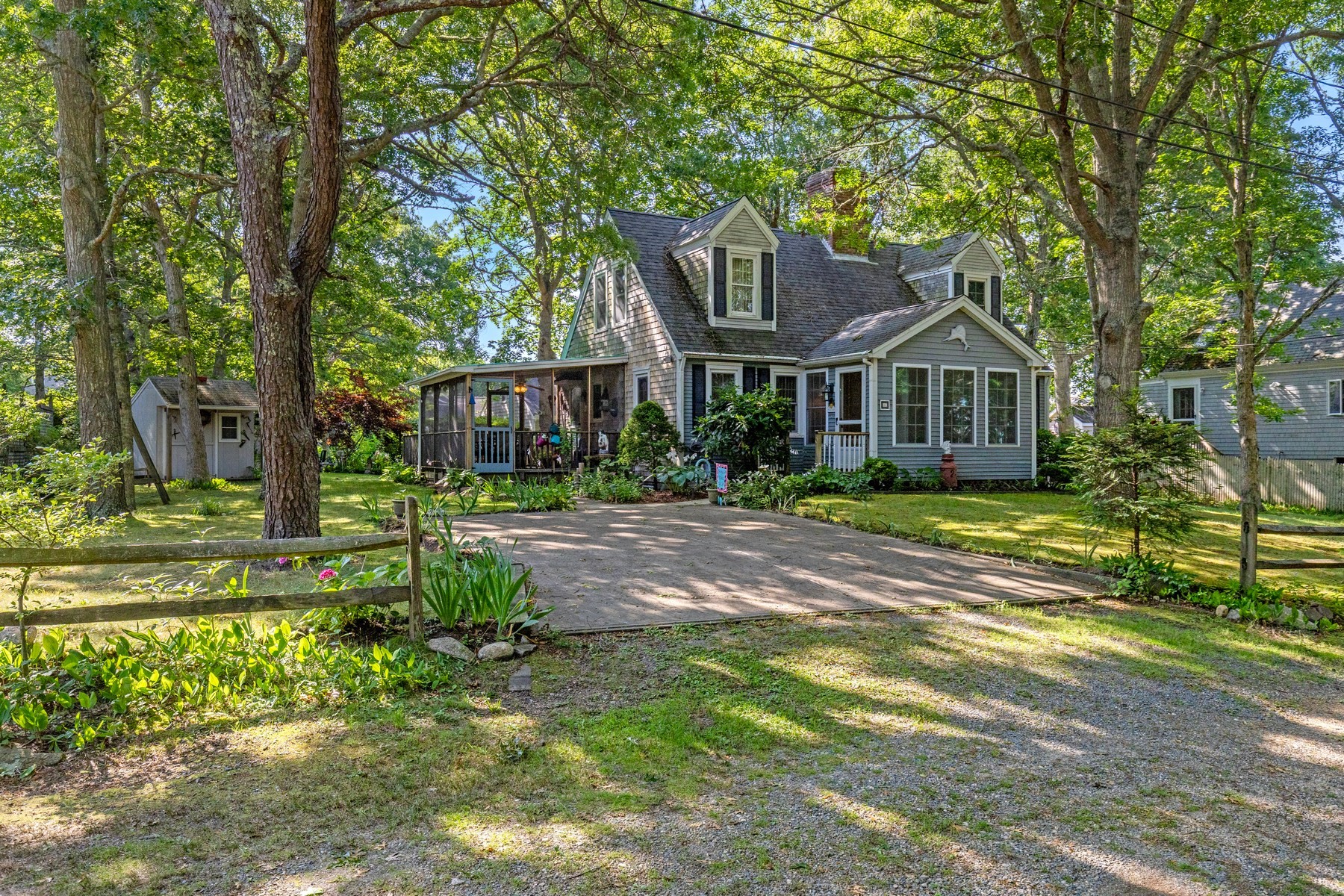 20 Park St Property Photo 3