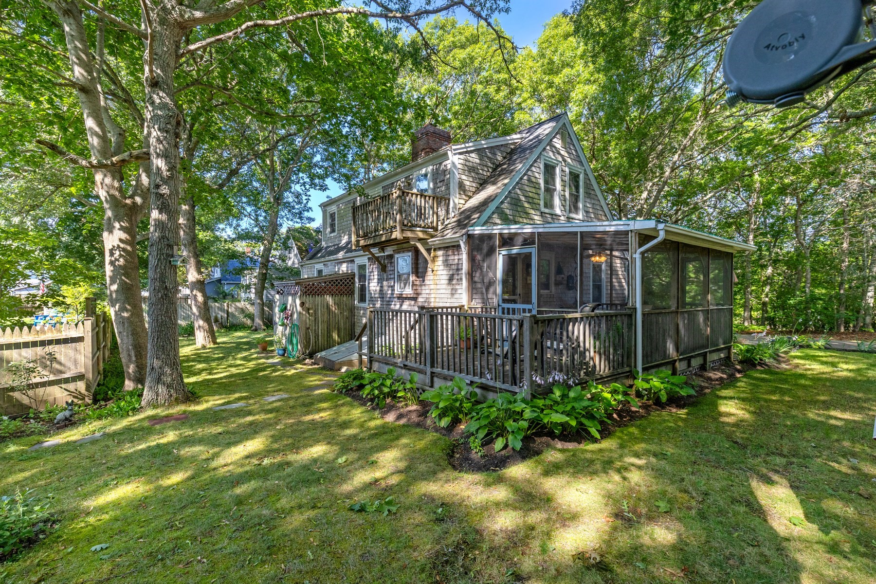 20 Park St Property Photo 6