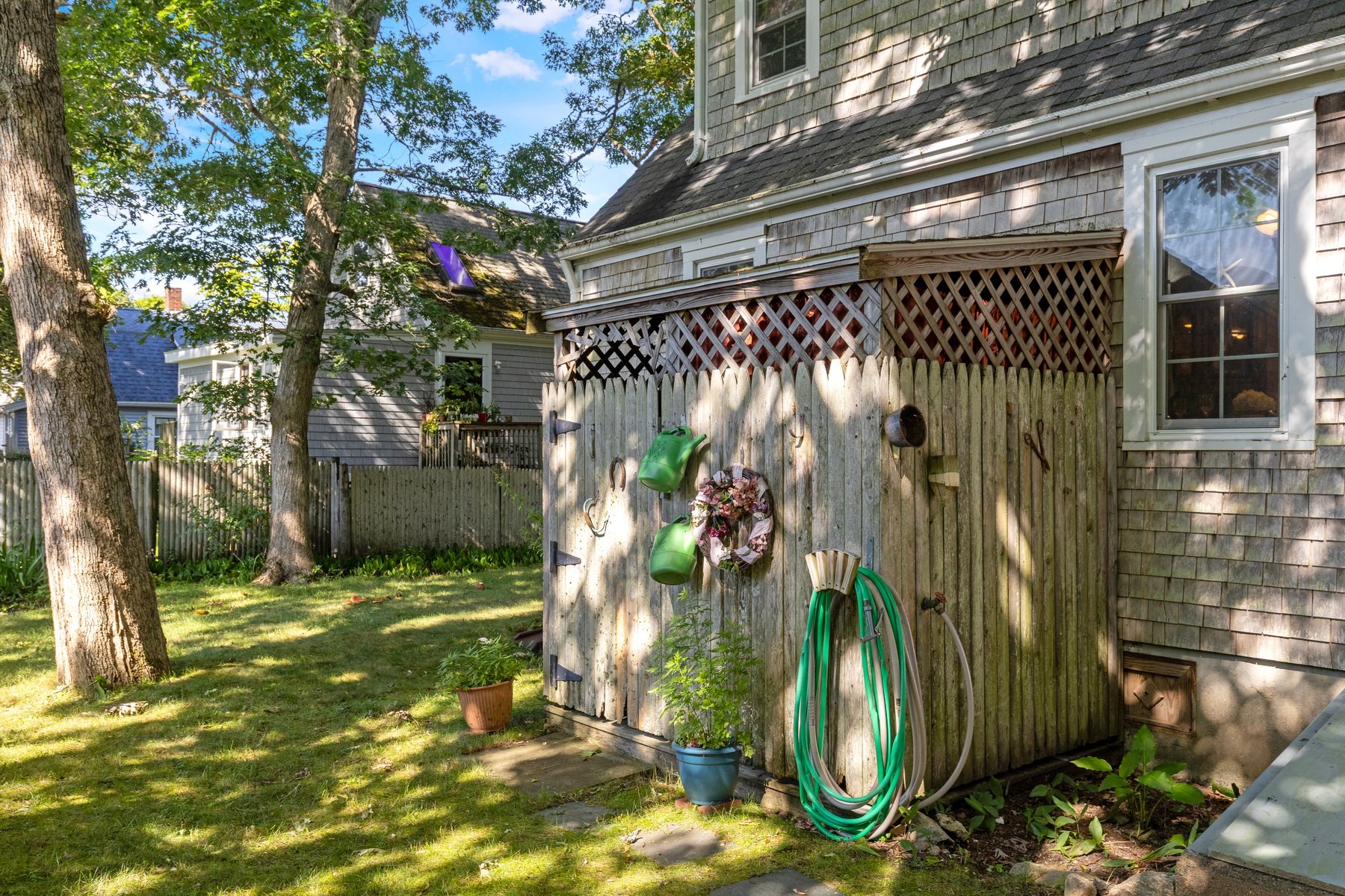 20 Park St Property Photo 7