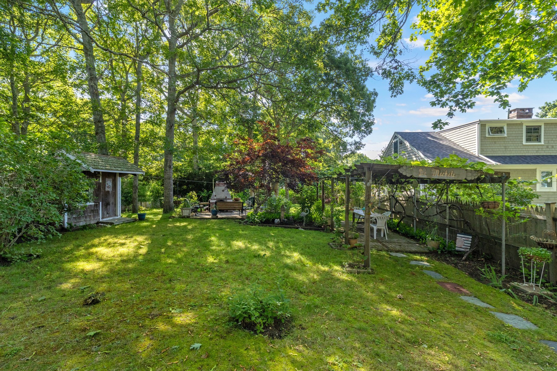 20 Park St Property Photo 10