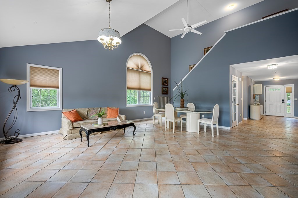 90 Sturbridge Hills Rd # 90 Property Photo 4