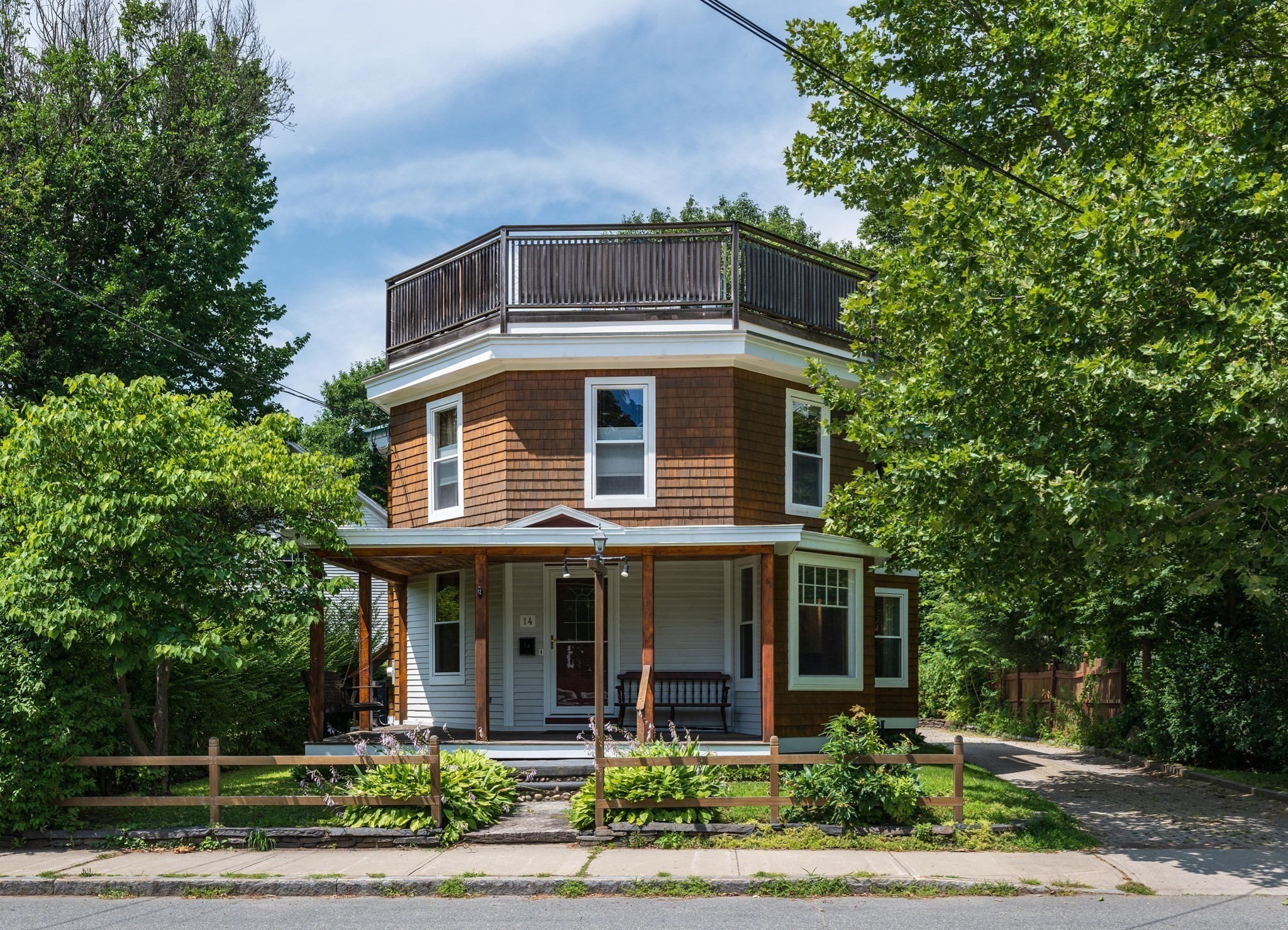 14 Main St Property Photo 2
