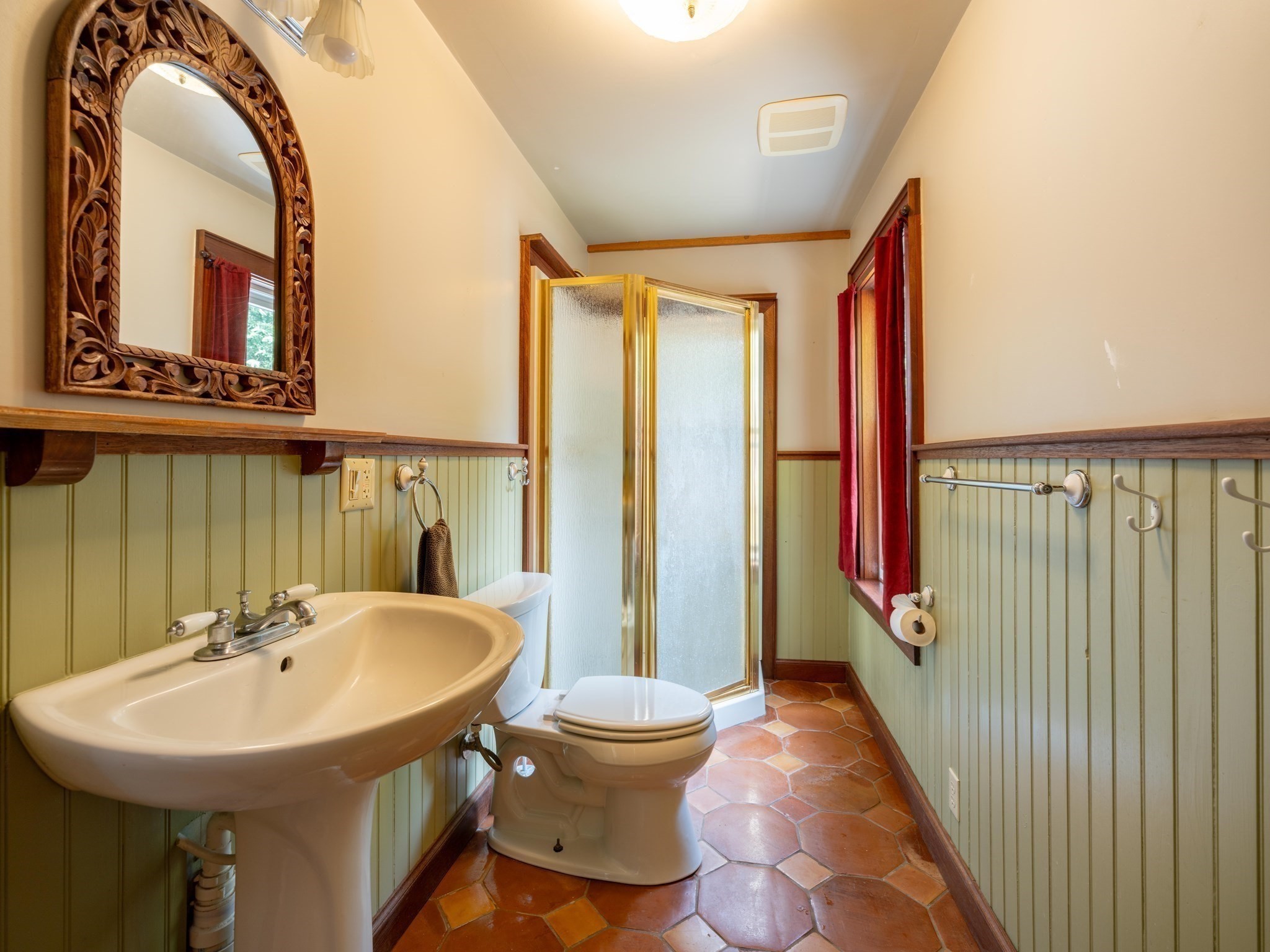 14 Main St Property Photo 8