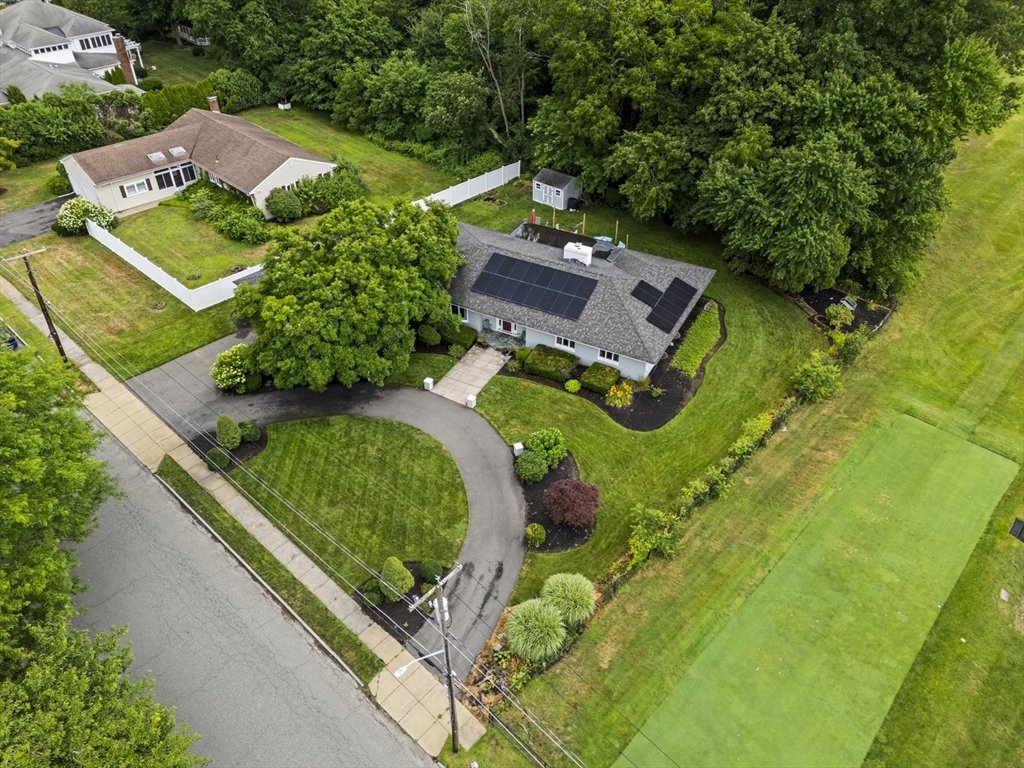 83 Braemoor Rd Property Photo 1