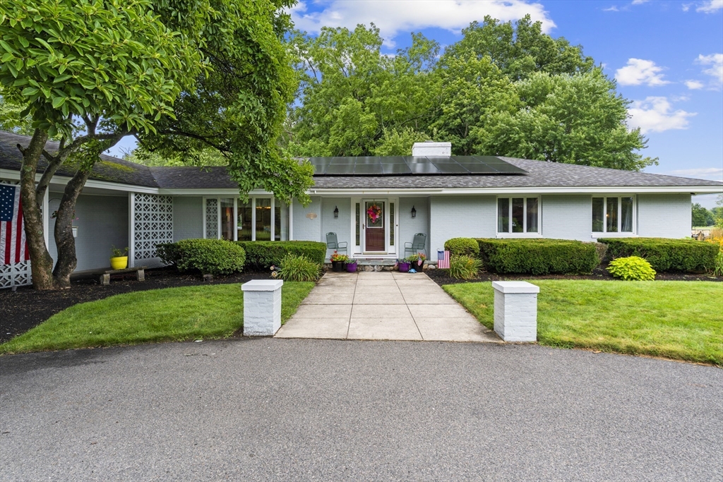83 Braemoor Rd Property Photo 3