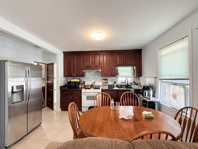 40 Woodbine St Property Photo 2