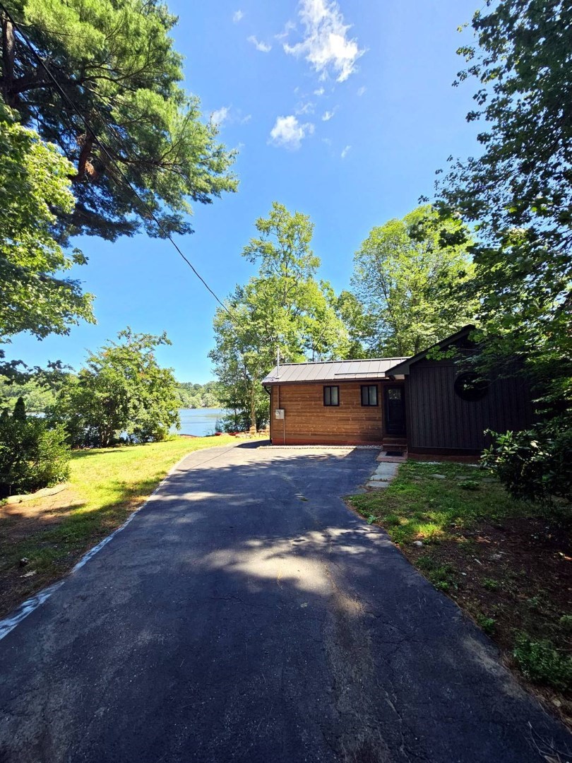35 Willowwood Ave Property Photo 4