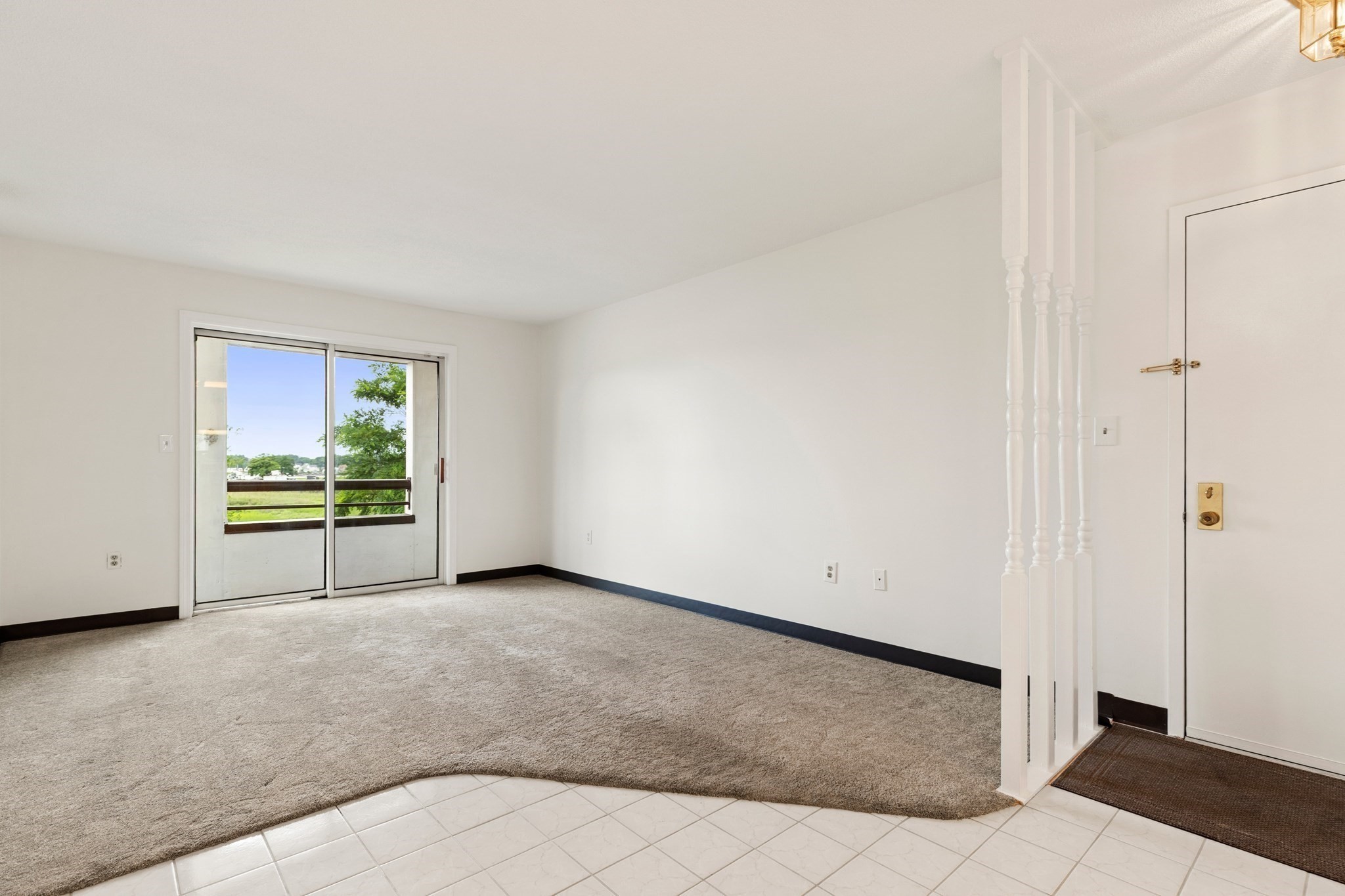 21 Margin St # 27 Property Photo 3
