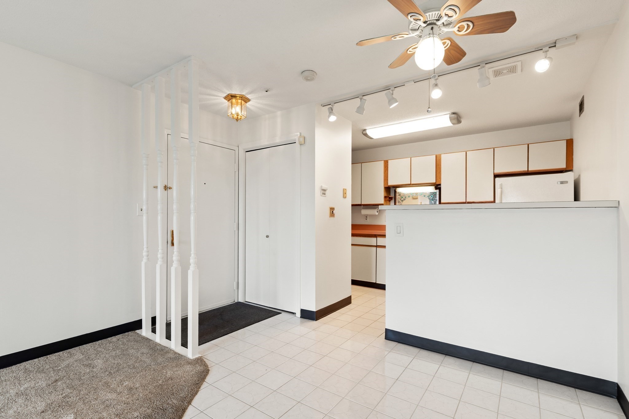 21 Margin St # 27 Property Photo 8