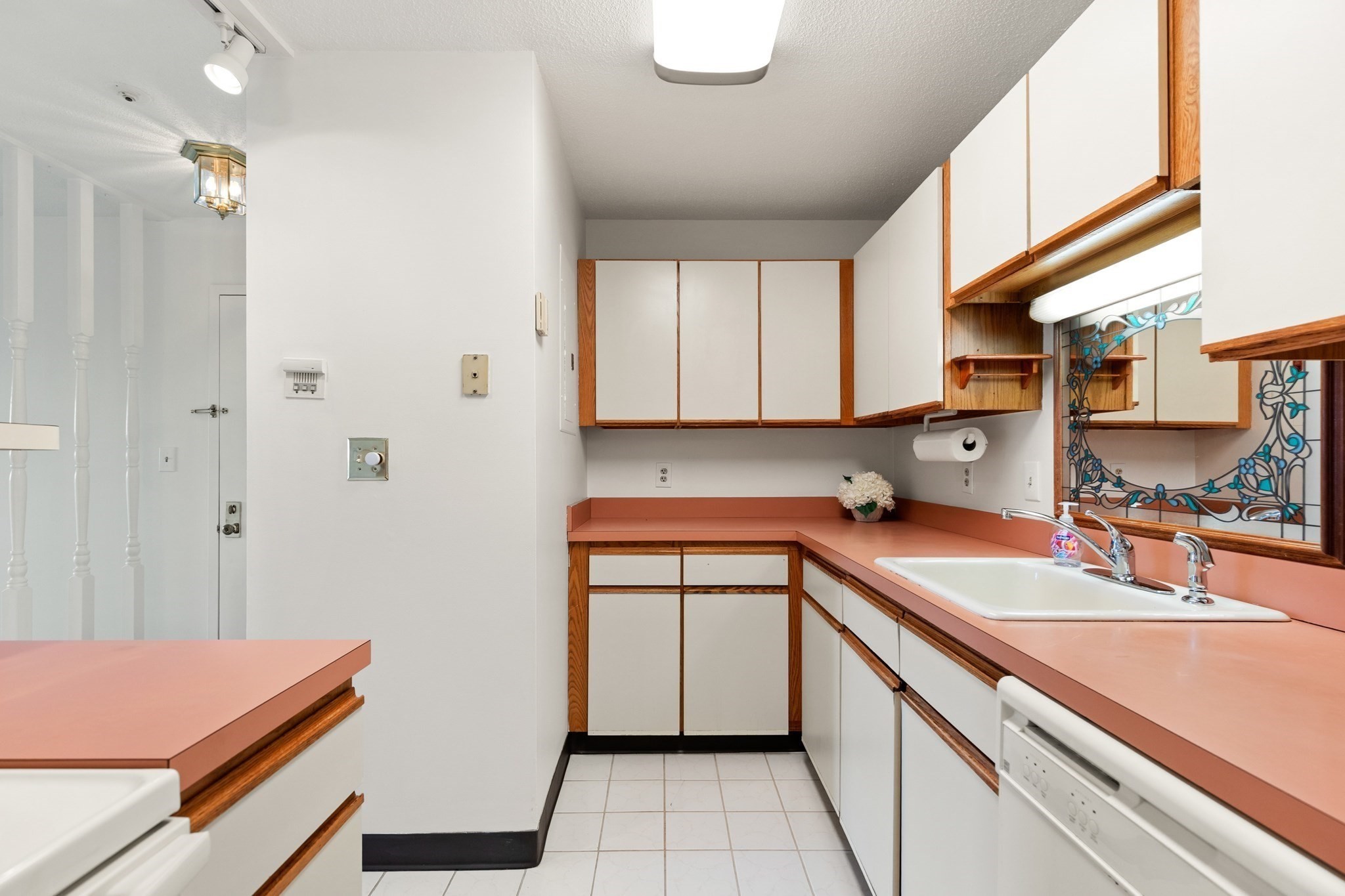 21 Margin St # 27 Property Photo 9