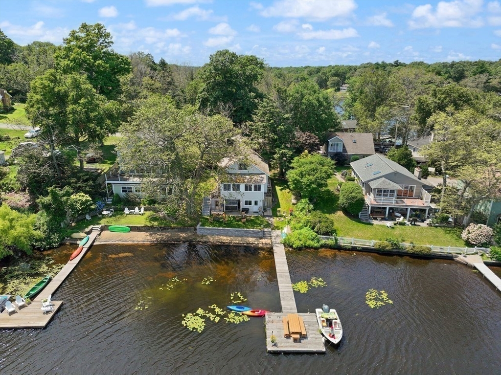 44 Lakeshore Dr Property Photo 4