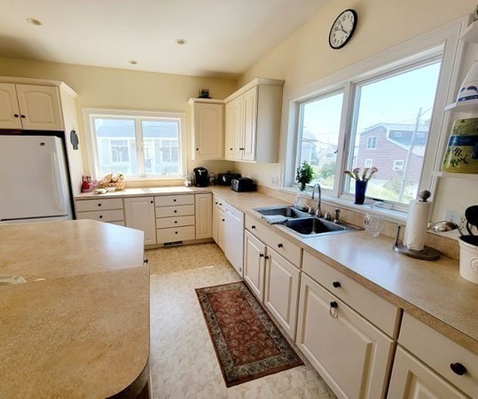 15 49th Street Property Photo 5
