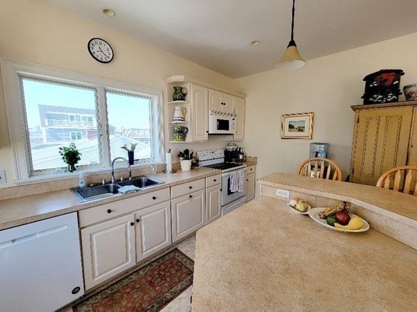 15 49th Street Property Photo 6