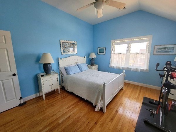 15 49th Street Property Photo 13