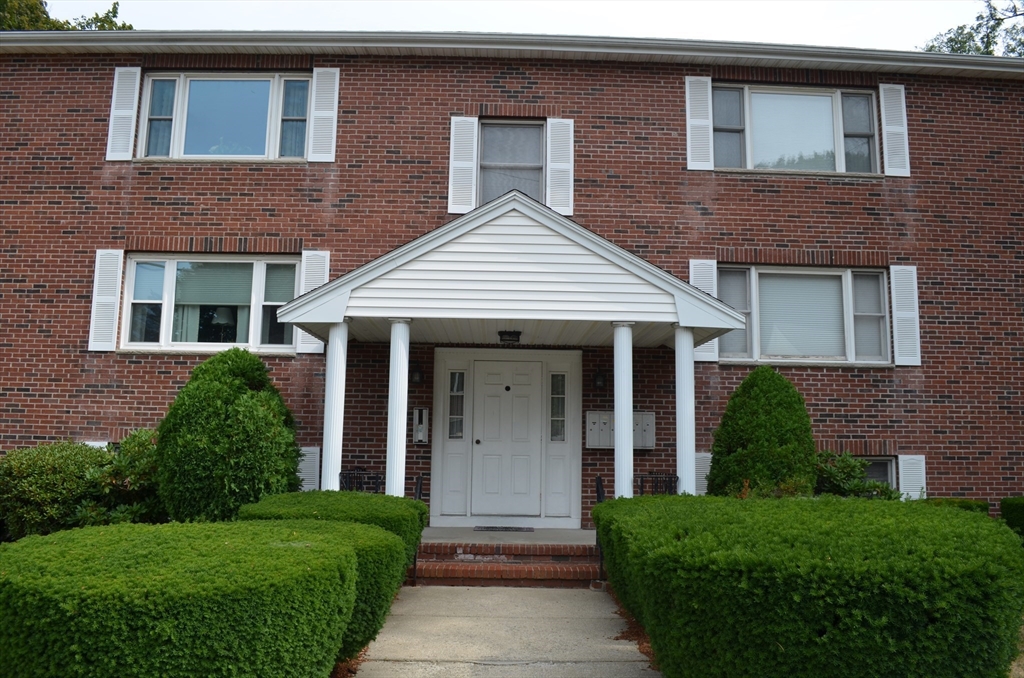 22 Roosevelt Rd # 4 Property Photo 1