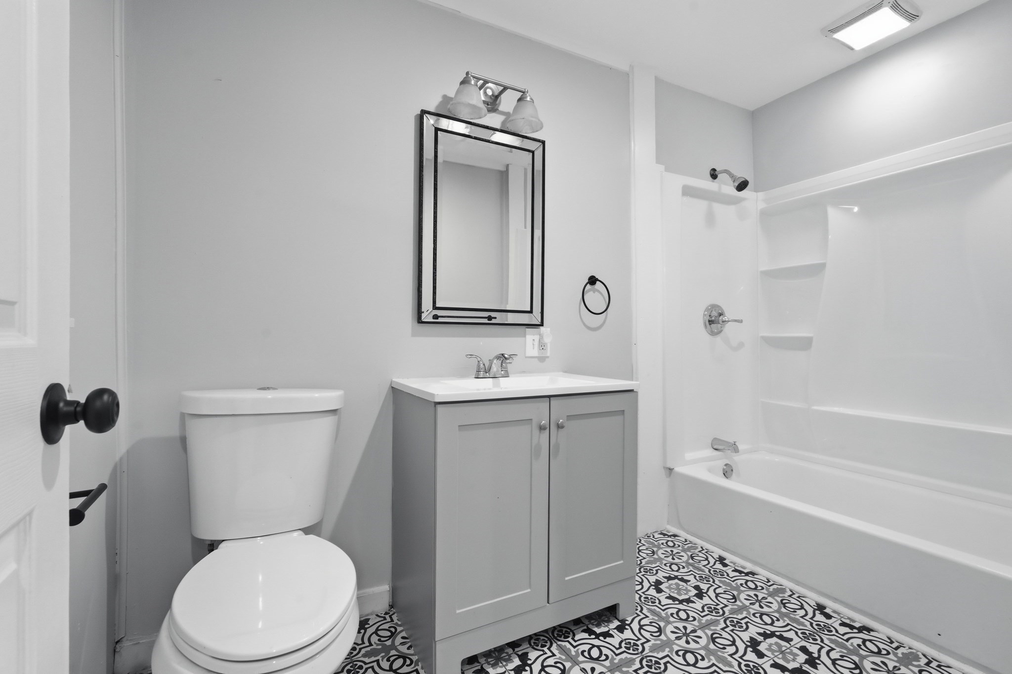 53.5 Orchard St Property Photo 4