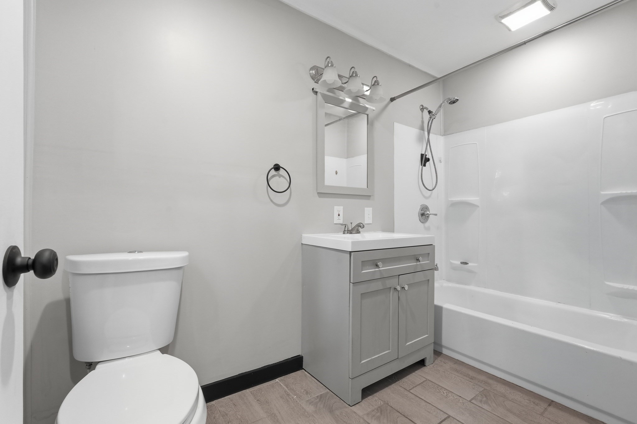 53.5 Orchard St Property Photo 32