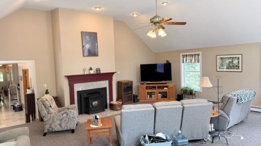 5 Grace Dr Property Photo 7