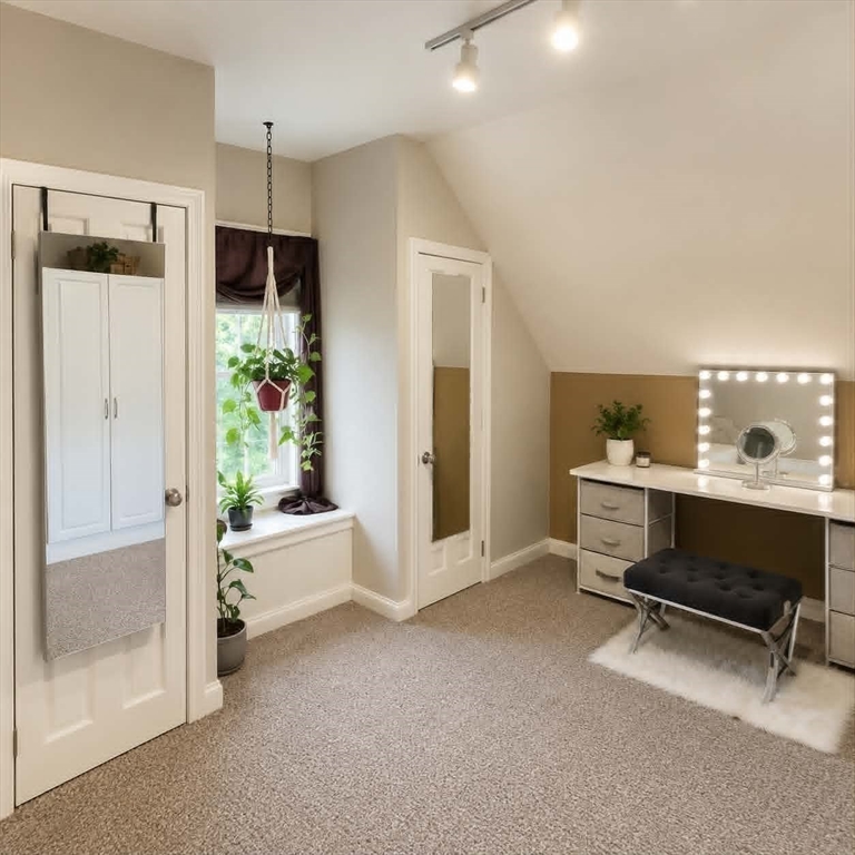 18 Hunnewell Rd Property Photo 19