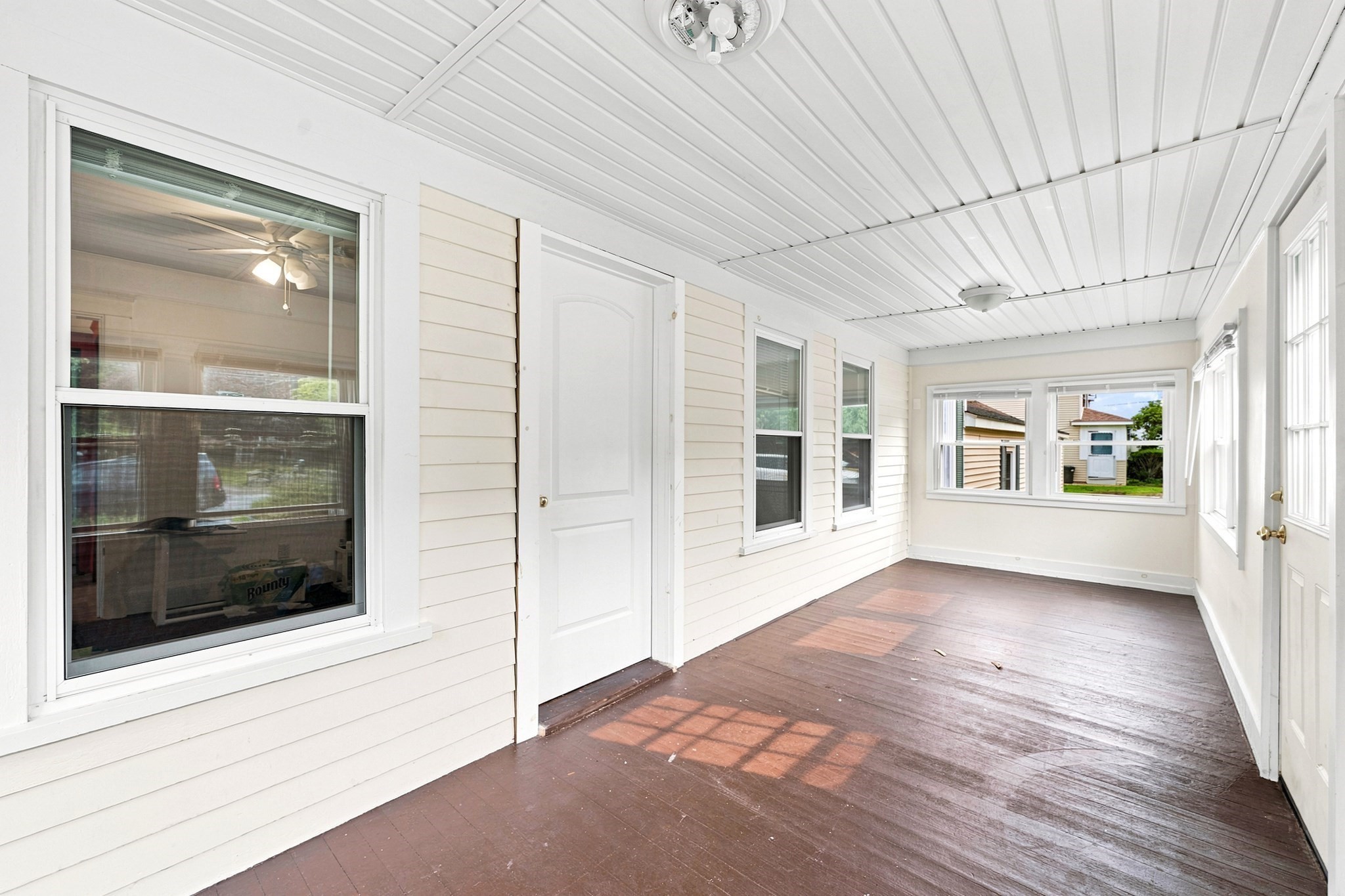 270 N Brookfield Road Property Photo 4