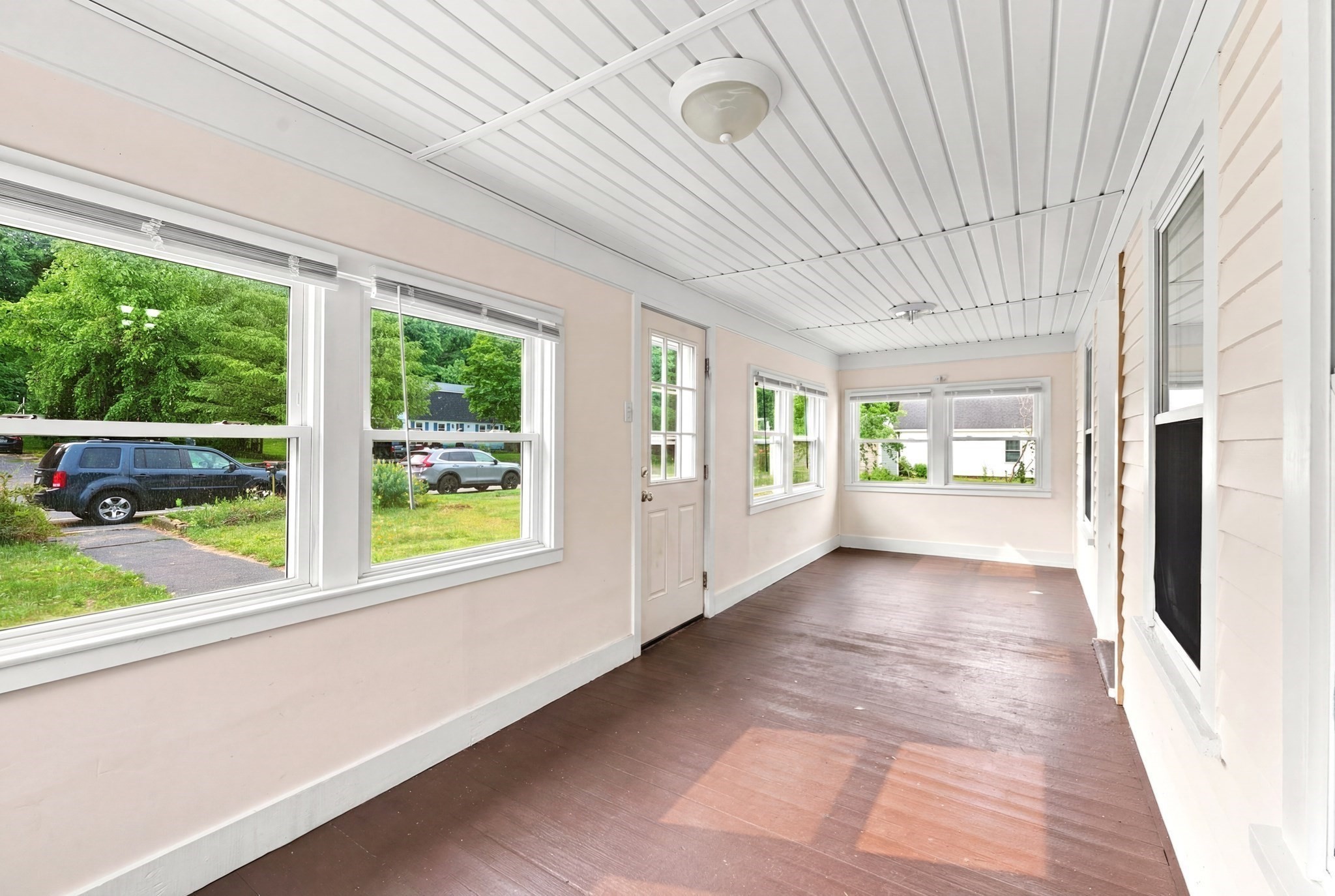 270 N Brookfield Road Property Photo 5