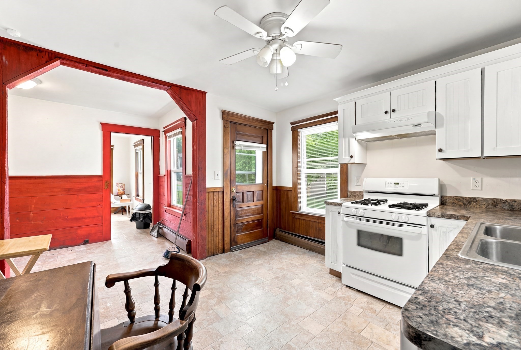 270 N Brookfield Road Property Photo 11