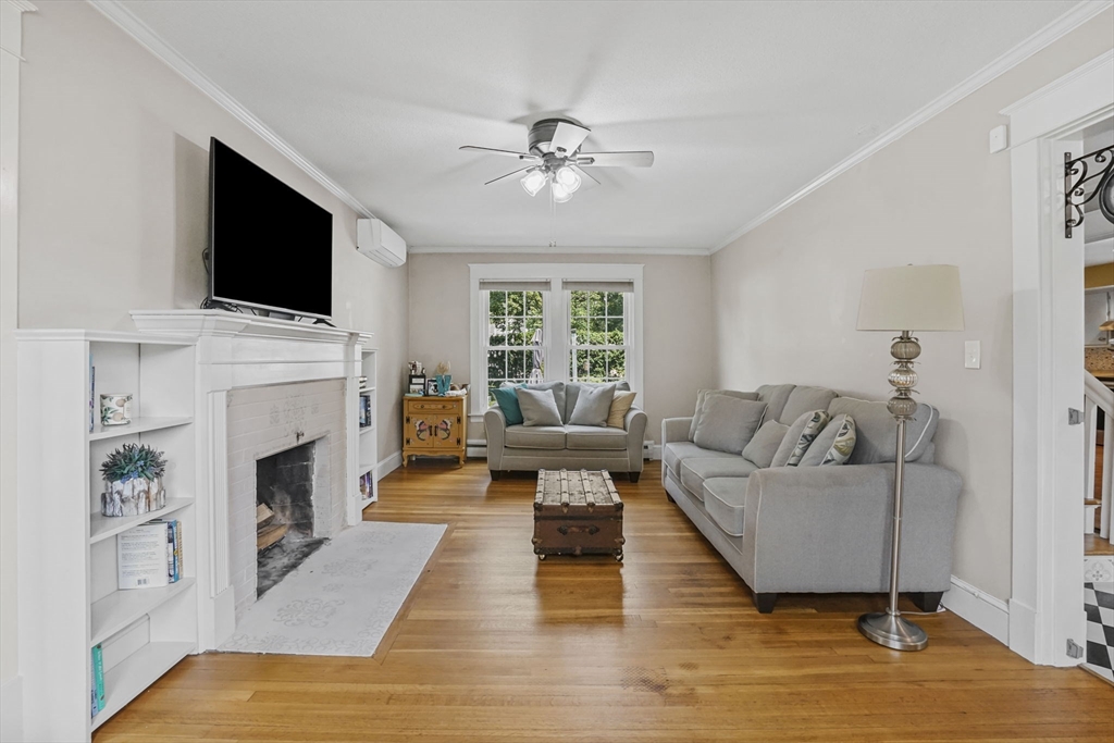 174 Hopkins Pl Property Photo 11