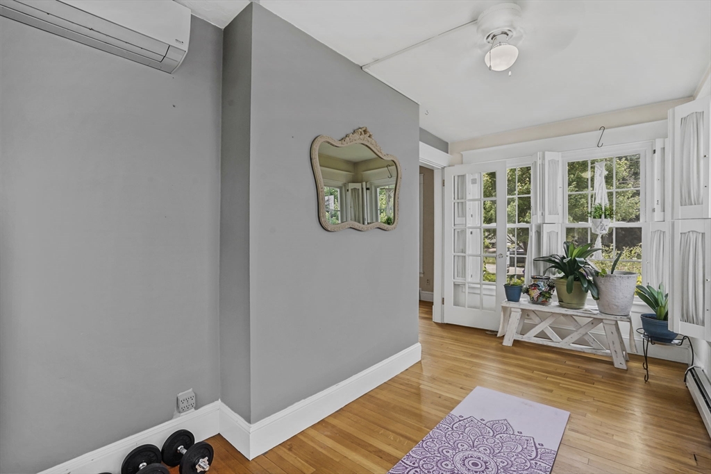 174 Hopkins Pl Property Photo 13