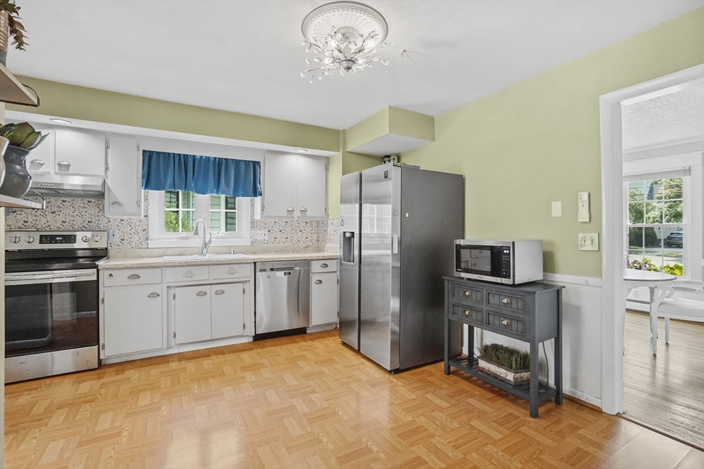 174 Hopkins Pl Property Photo 16