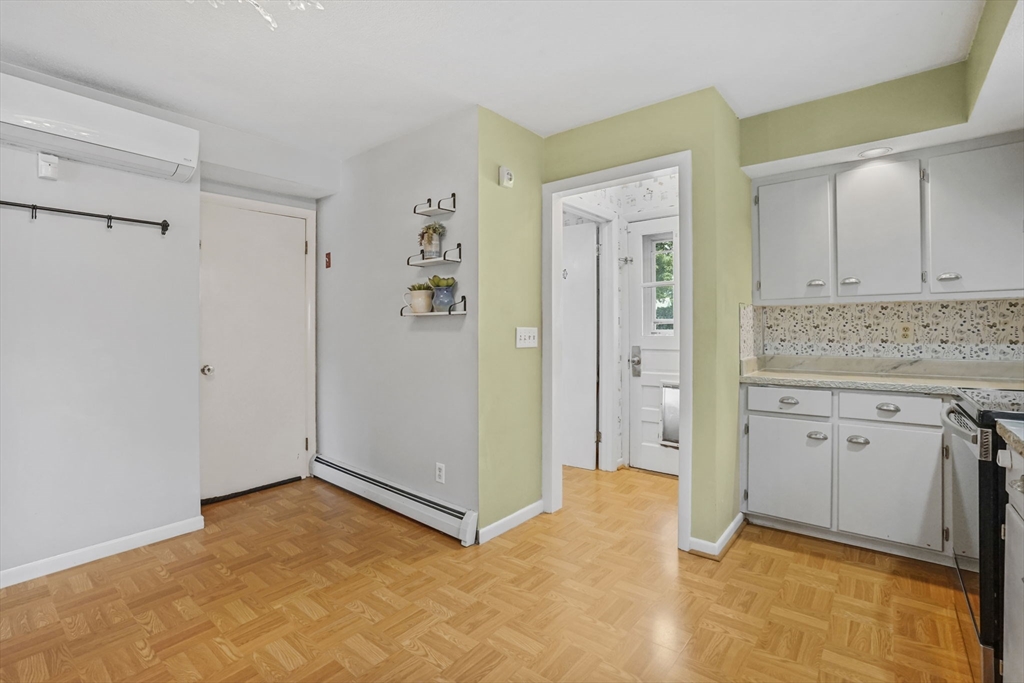 174 Hopkins Pl Property Photo 19