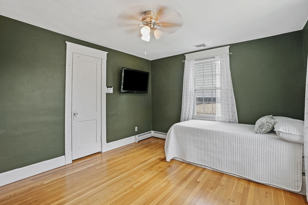 174 Hopkins Pl Property Photo 29