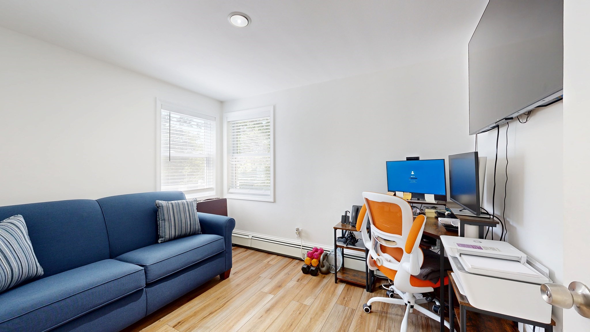 28 Deforest St Property Photo 13